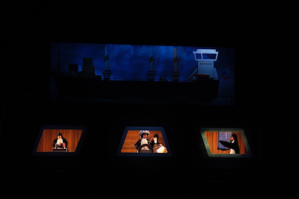 Photo 7 in 'Madagascar Live!' gallery showcasing lighting design by Mike Baldassari of Mike-O-Matic Industries LLC