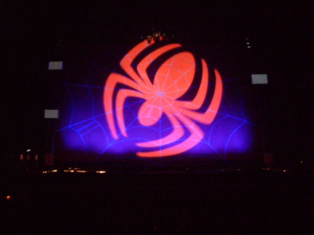 Photo 7 in 'Spider-Man Live! A Stunt Spectacular' gallery showcasing lighting design by Mike Baldassari of Mike-O-Matic Industries LLC
